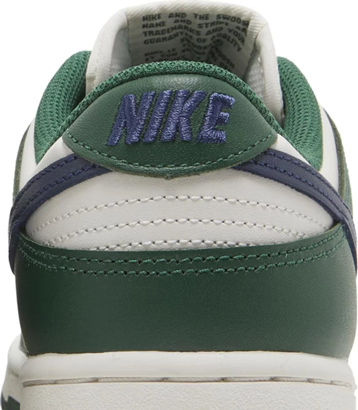 Nike Dunk Low "Gorge Green"