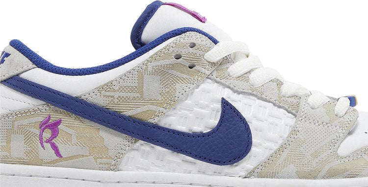 Nike SB Dunk Low "Rayssa Leal"