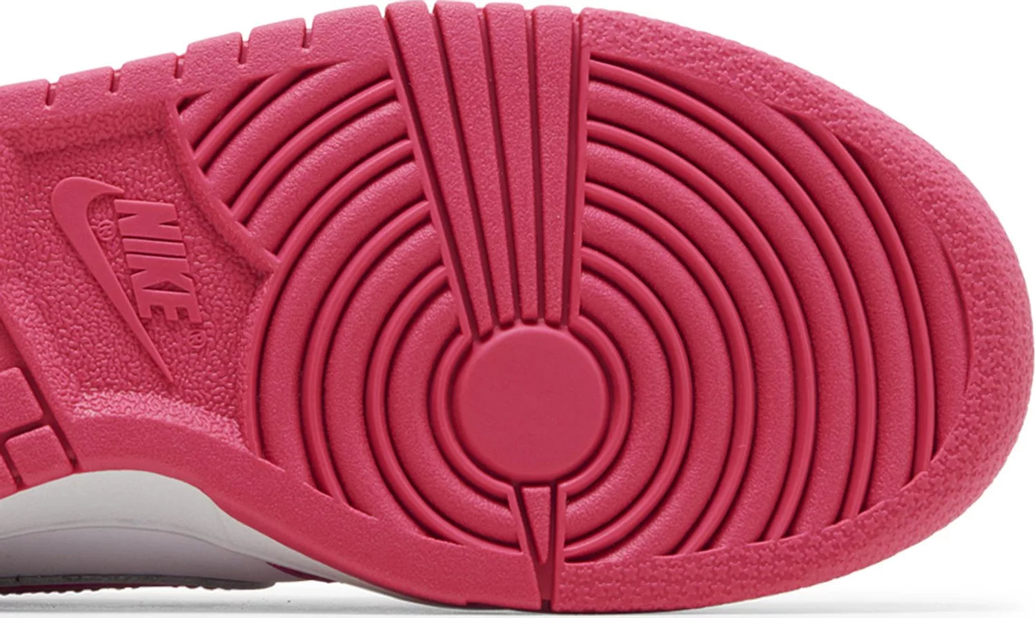Nike Dunk Low "Laser Fuchsia"