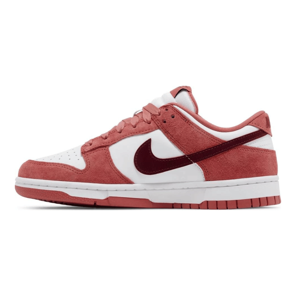 Nike Dunk Low "Valentine's Day" 2024