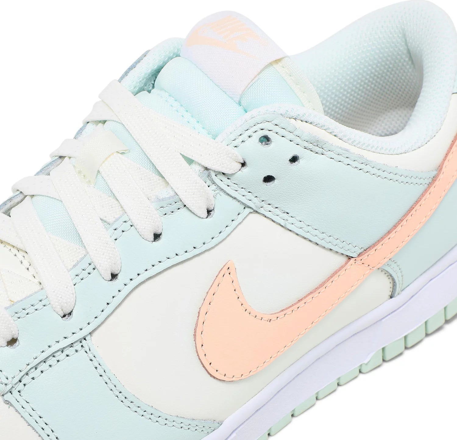 Nike Dunk Low "Barely Green"