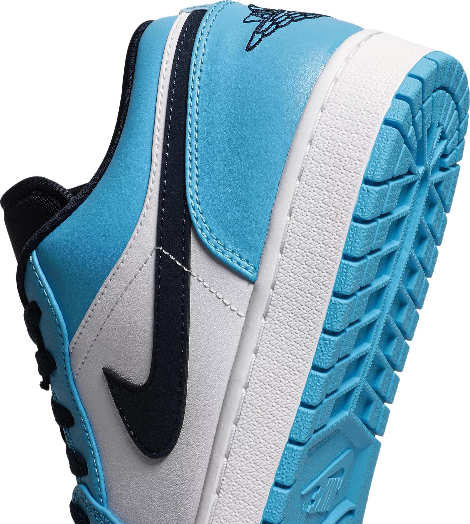 Air Jordan 1 Low "UNC"