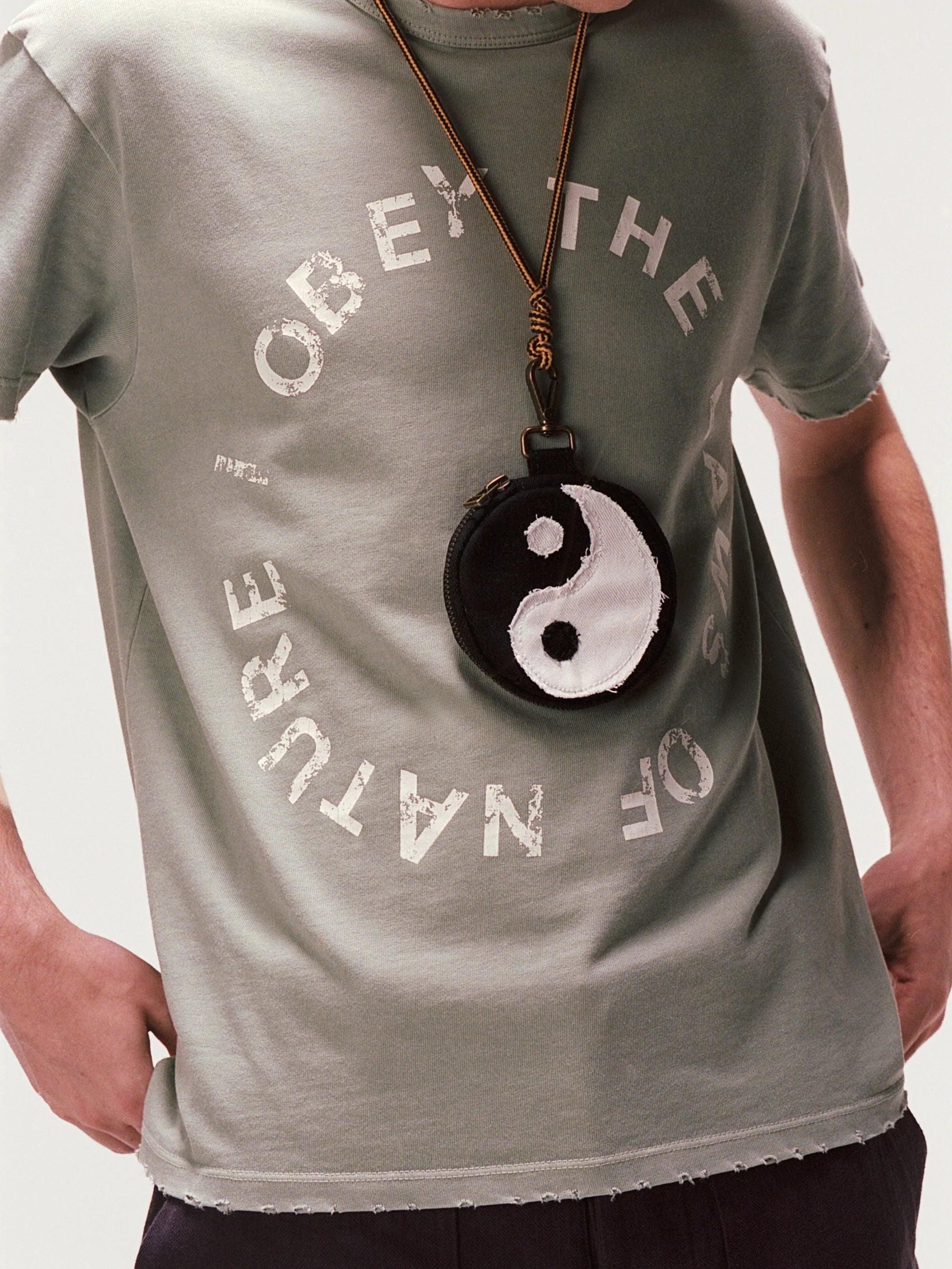 Camiseta Piet I Obey Fitted "Light olive"