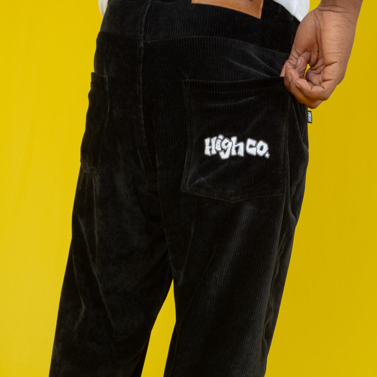 Calça High Corduroy Pants "Black"